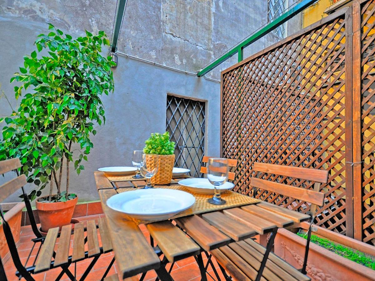 Terrace Governo Vecchio Rome Bilik gambar